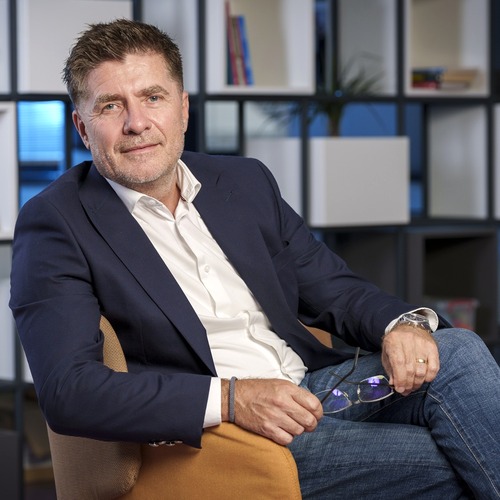 MCA GRUP: Piața ușilor secționale are potențial de creștere prin modernizări și service